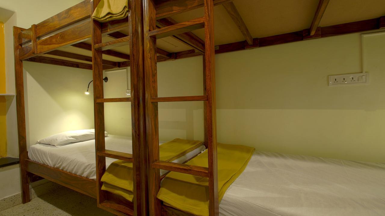 Horn Ok Please Hostel Mumbai Exterior foto
